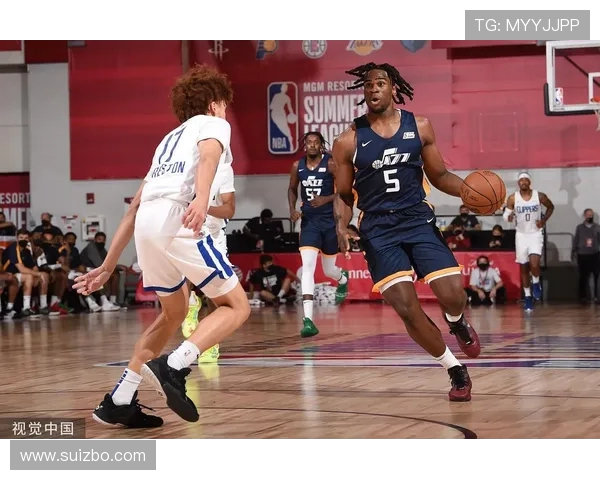 夏季联赛精彩对决勇士与快船争锋相对谁能笑到最后